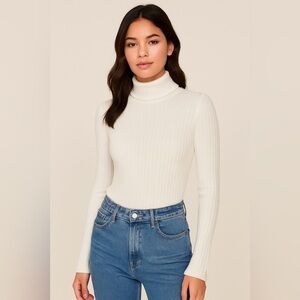 Wilfred Free Ribbed Knit Turtleneck Sweater – Off-White – Size XS